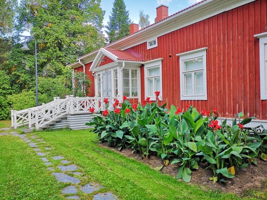 Riihimäen rautatienpuisto