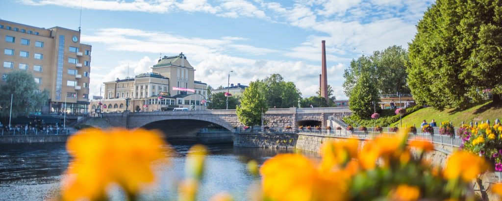 Hämeensilta bridge in the summer.