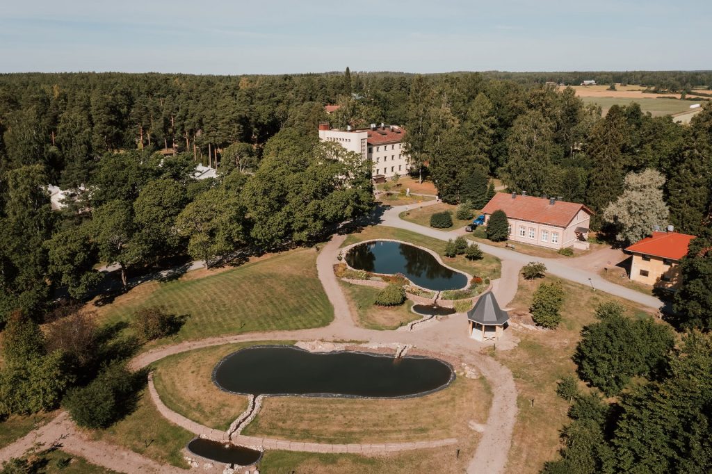 Feel the historical environment of Harju which dates back to the 18th century