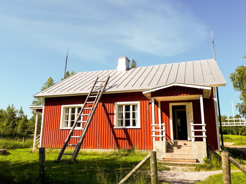 Raatteen Vartiomuseo ulkoapäin kesällä