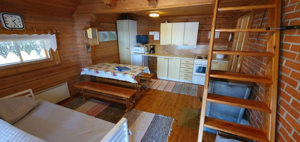 Hypäs 7 - living room